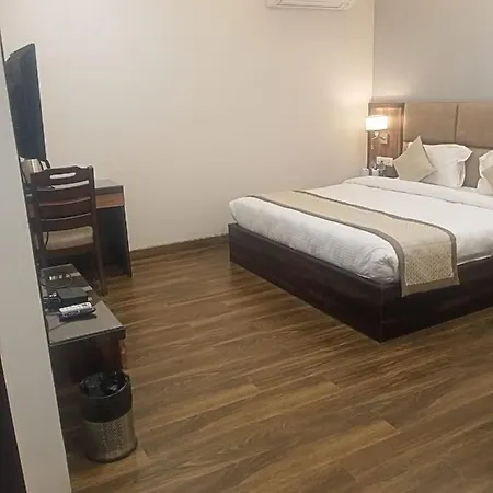 Hotel Ddsuites Agra
